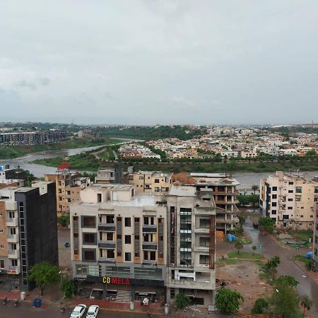 The River View Apartment Равалпинди Екстериор снимка